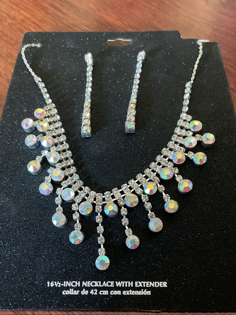 BNWT Aurora Crystal Statement Necklace & Earrings Set - Silver